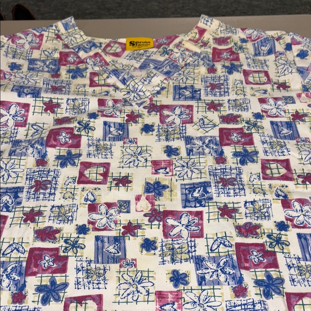 Scrub top Floral Patterned Shirt